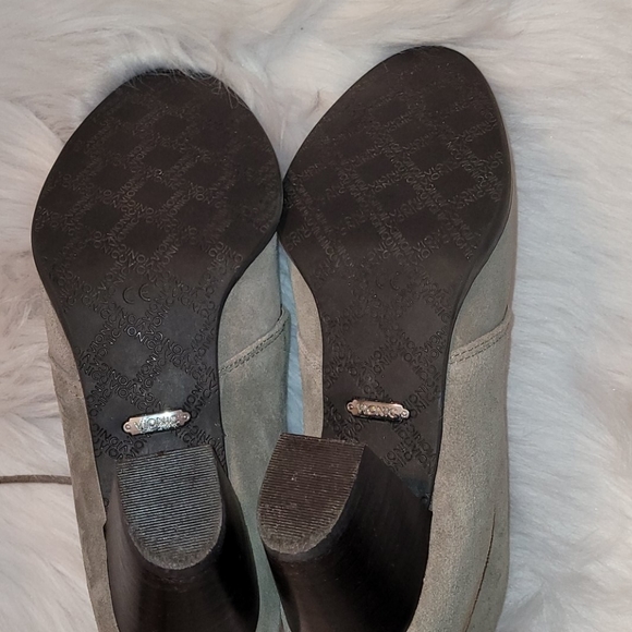 Vionic gray suede tie booties size 6 - Picture 7 of 10
